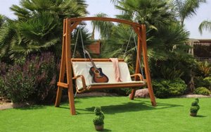 ספסל נדנדת עץ דו-מושבית דגם ויטה ספסל נדנדת עץ דו-מושבית דגם ויטה