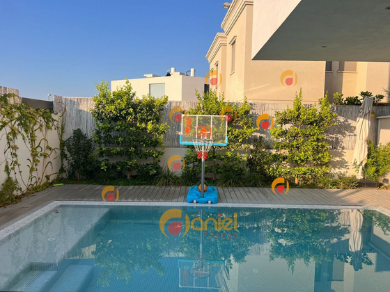 ���� �� ������ CANADA POOL ����